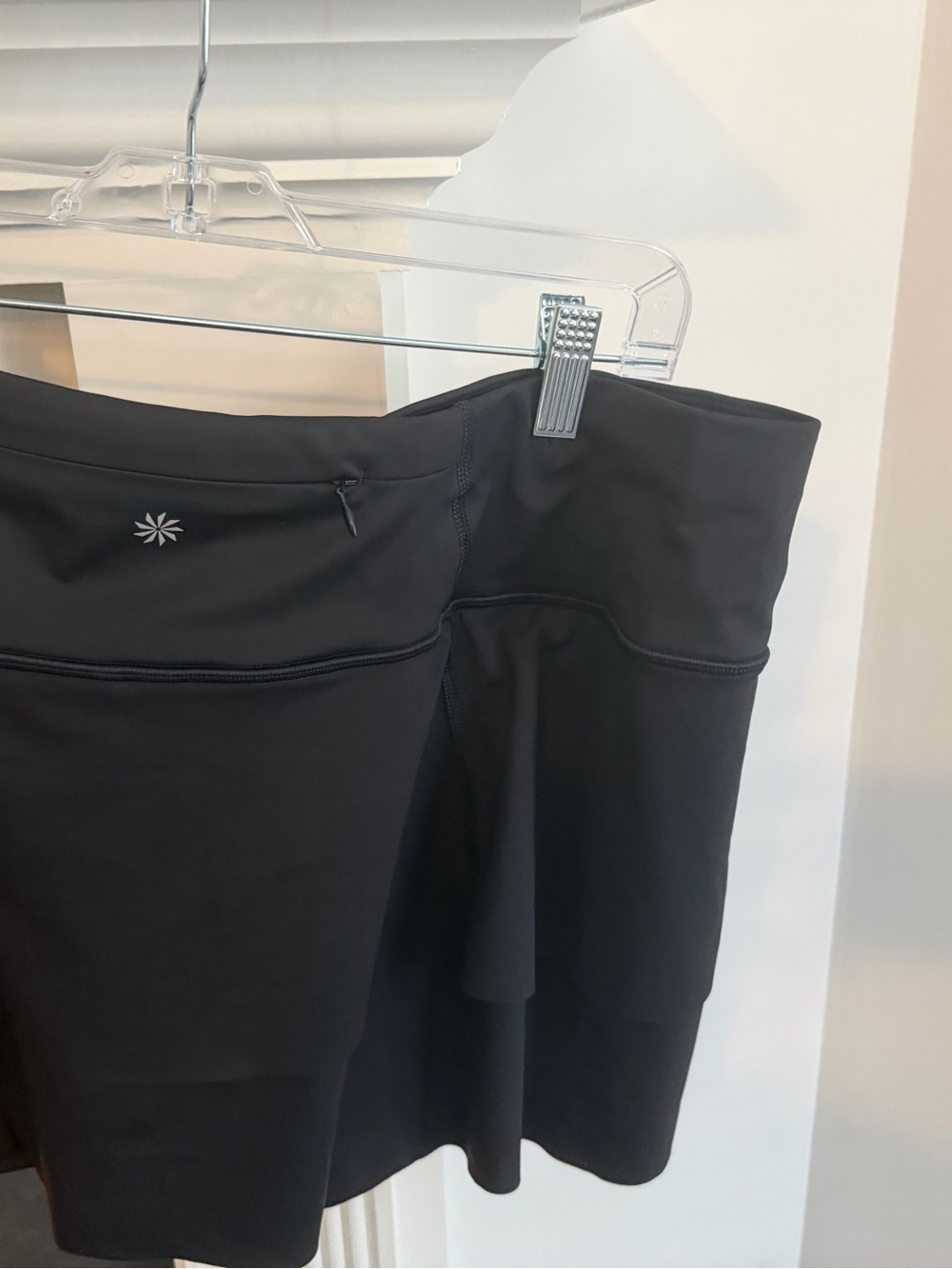 Athleta NWT Black Athletic Skort with Subtle Logo